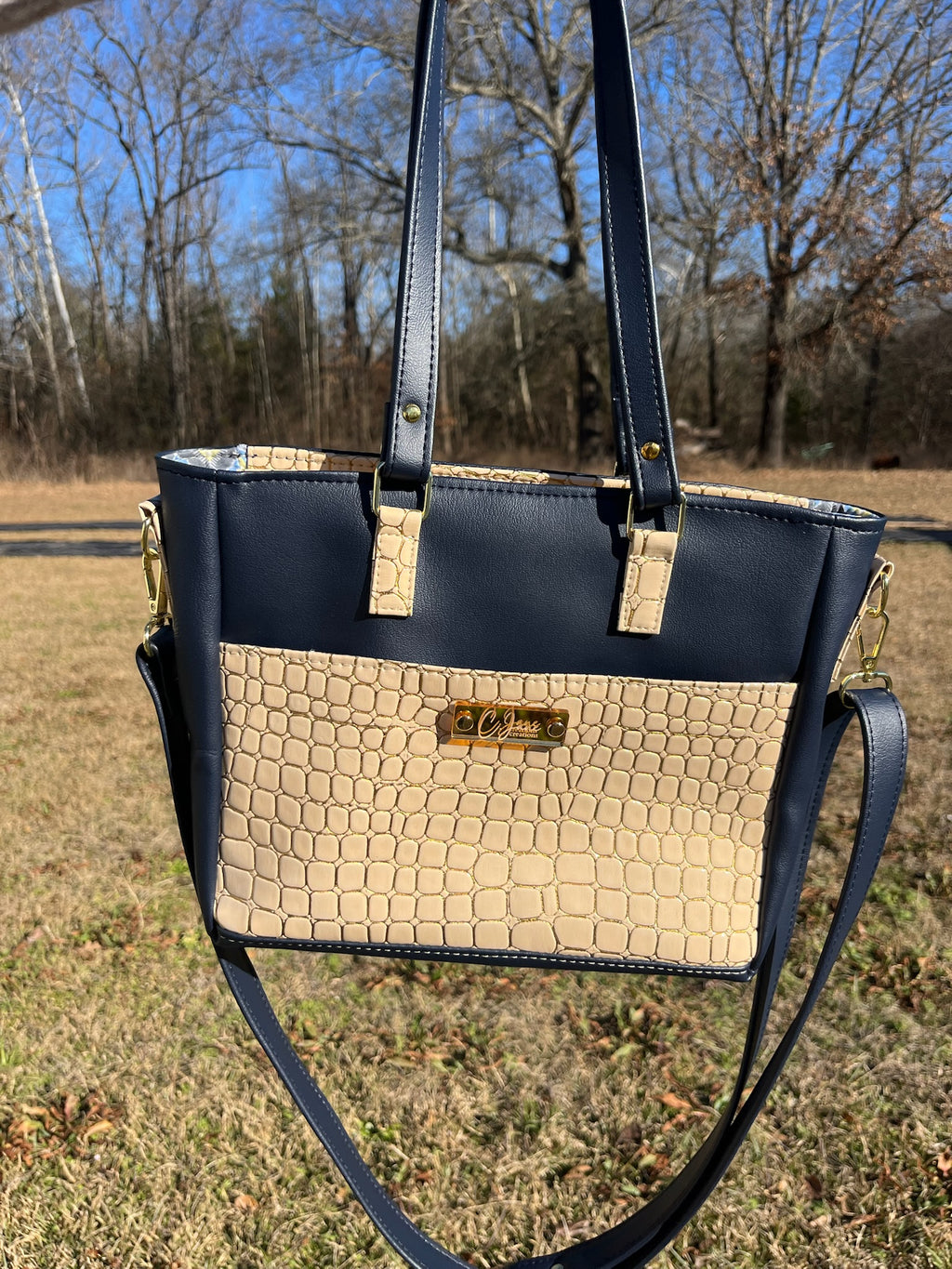 The Becca Handbag in Cream/Navy Blue