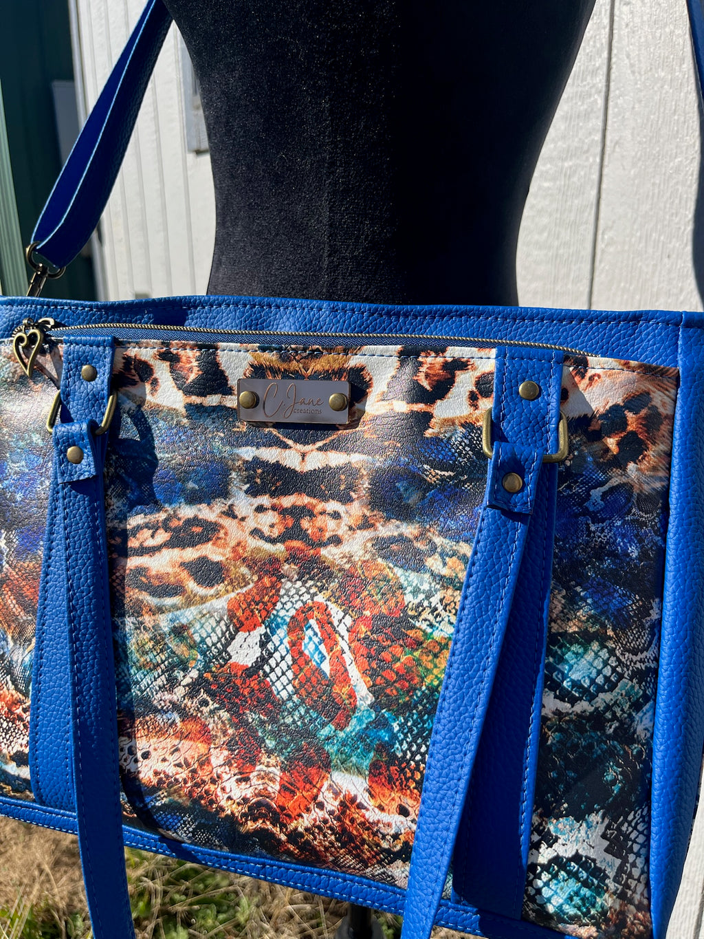 Leilani Handbag in Blue/Animal