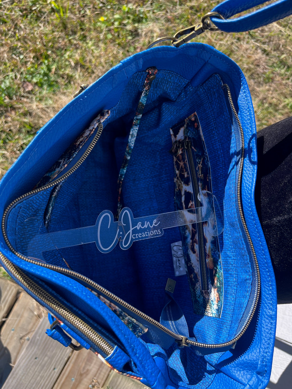 Leilani Handbag in Blue/Animal