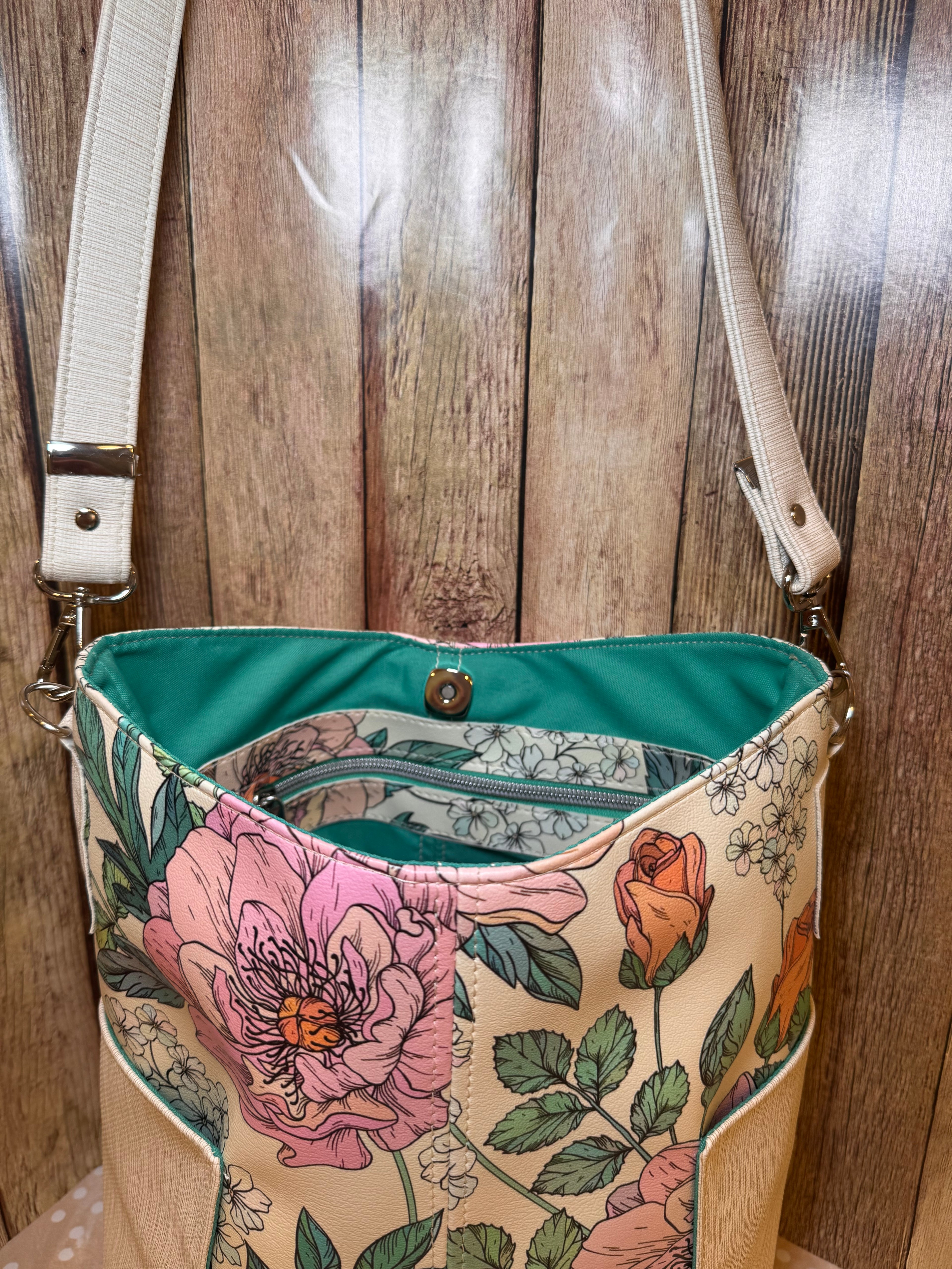 Compass Bag in floral