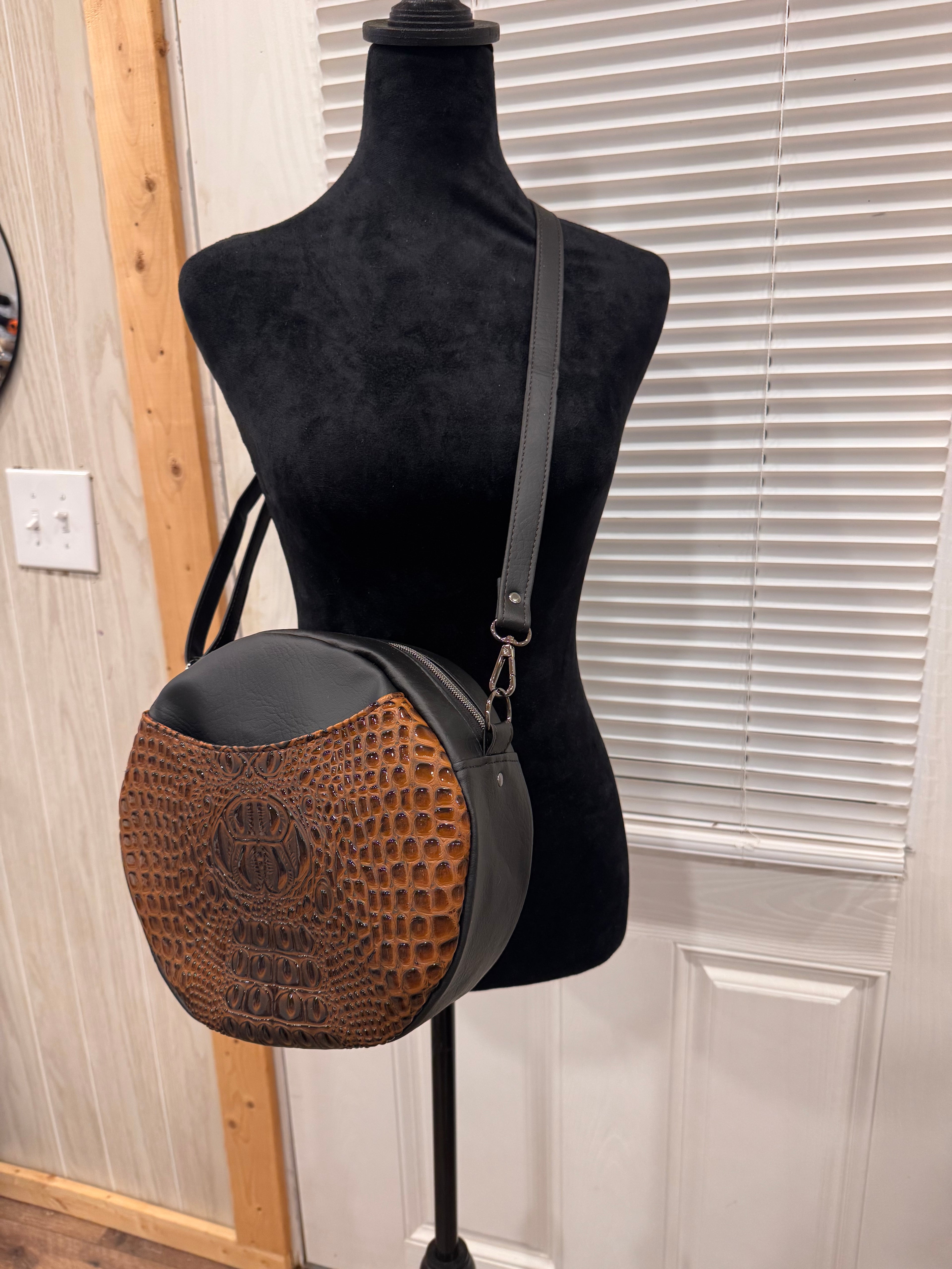 Magdalena Circle Bag
