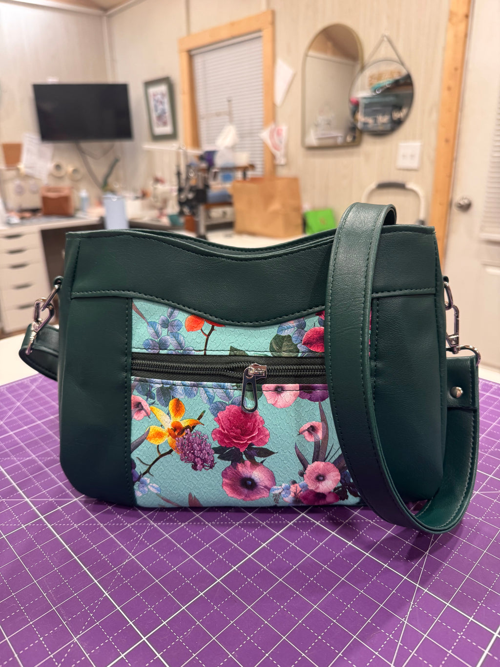 Eva Crossbody/Shoulder Bag in Dark Green faux leather