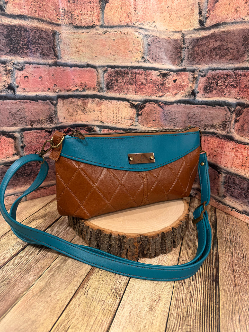Ellana Crossbody in Green