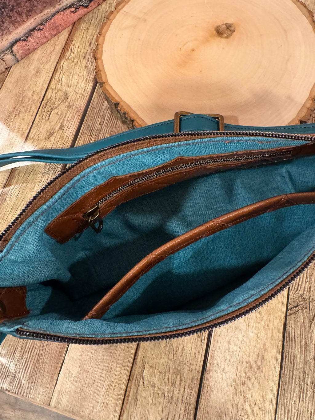 Ellana Crossbody in Teal