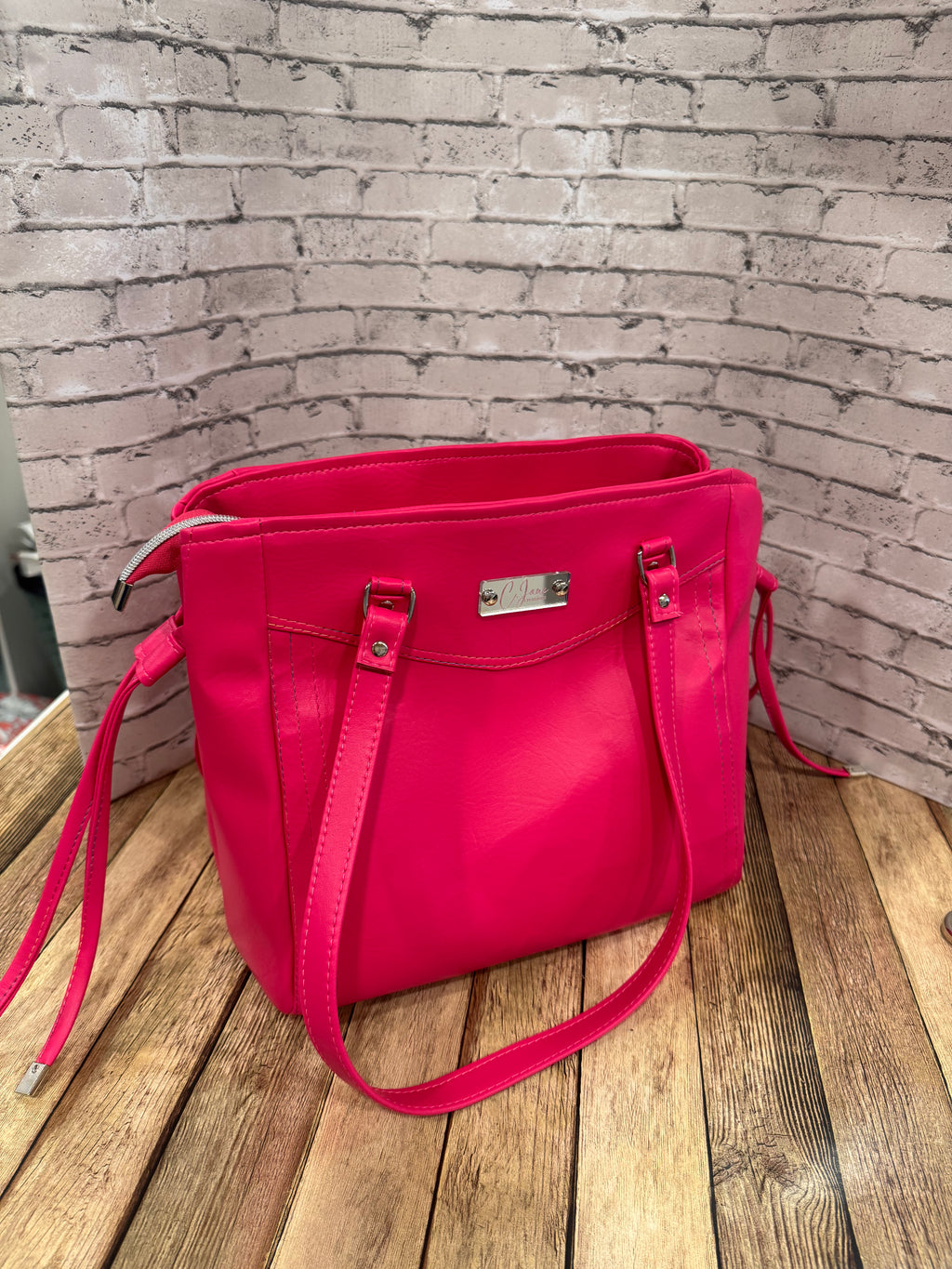 The Rea Handbag in Pink