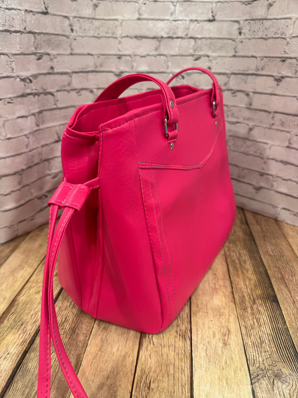 The Rea Handbag in Pink