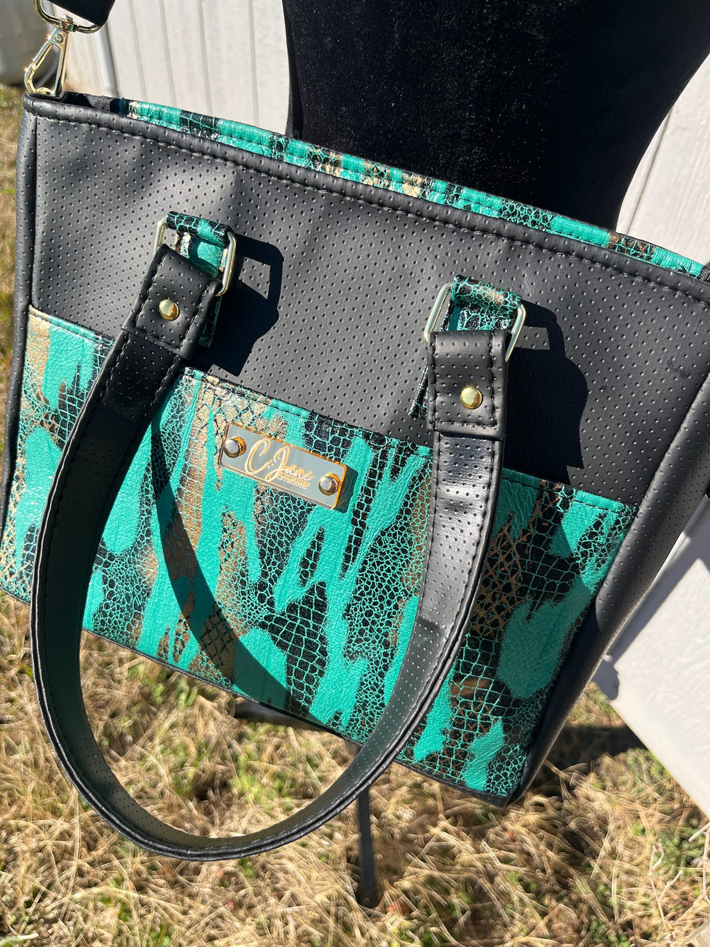 The Becca Handbag in Green