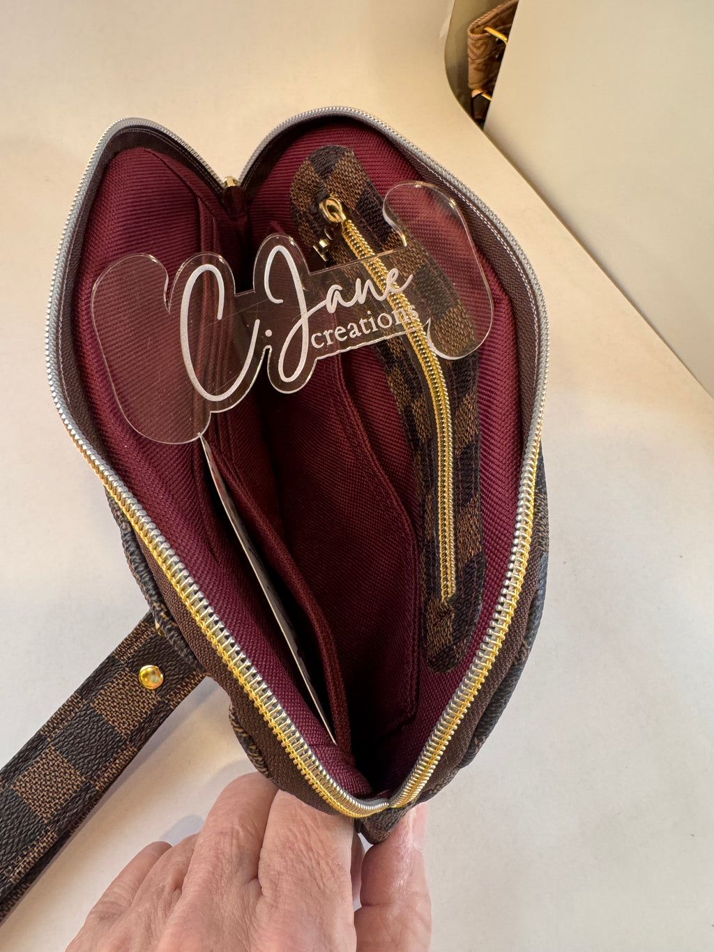 Curvalicious Zip Wallet
