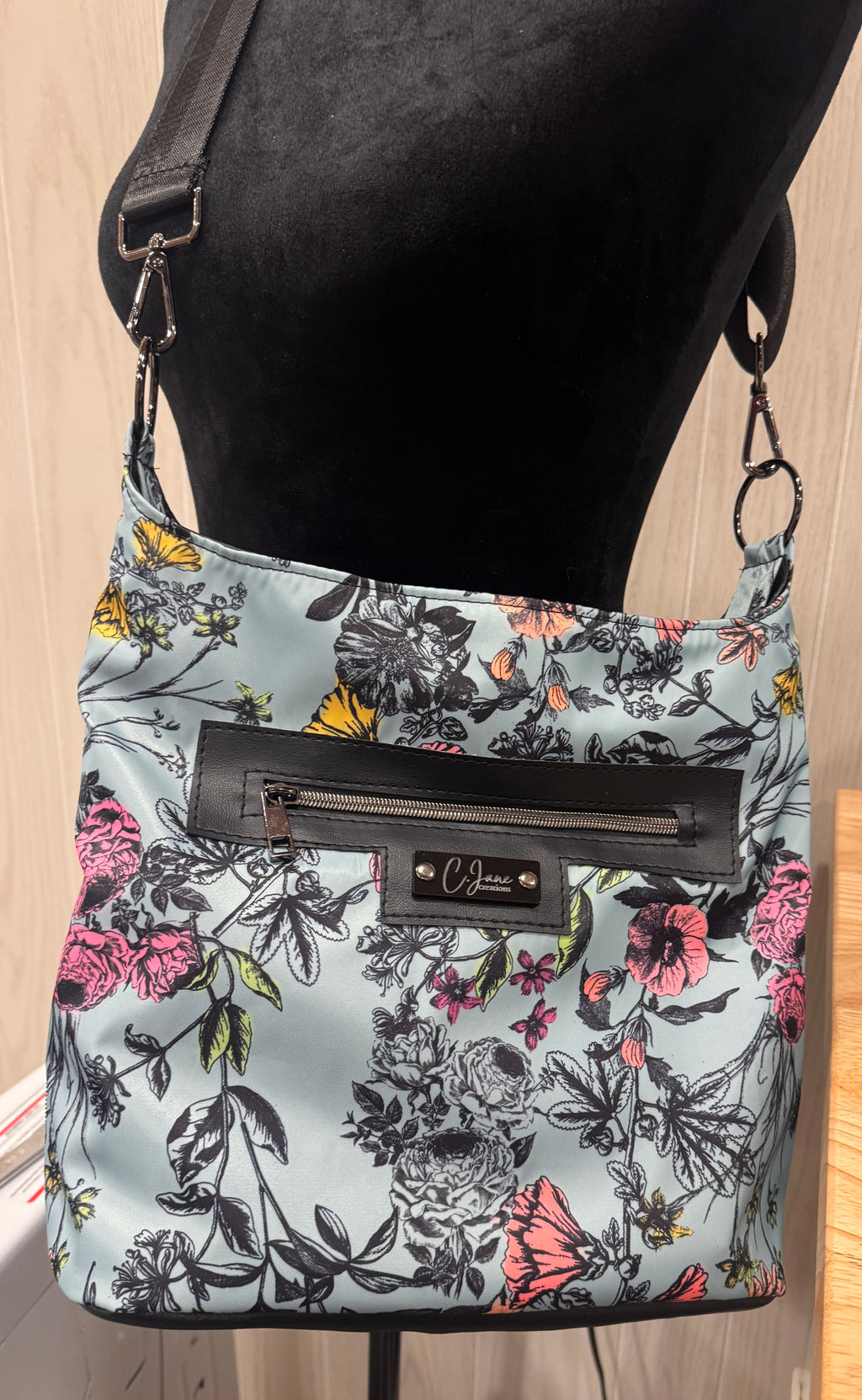 Simplistic Slouch Shoulderbag