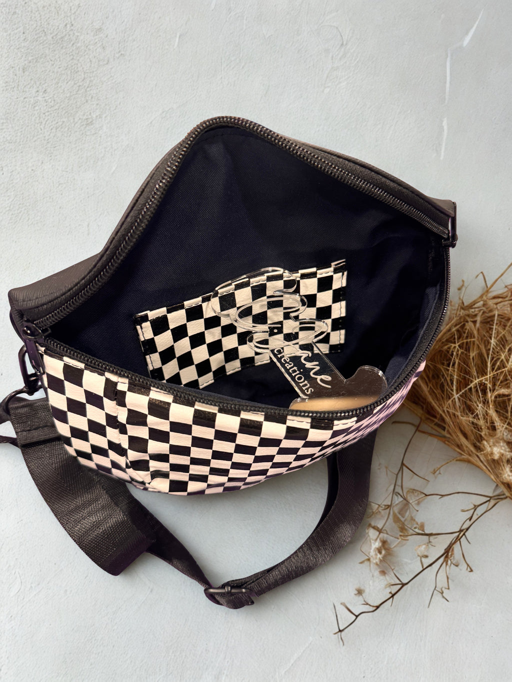 Clam Shell Sling